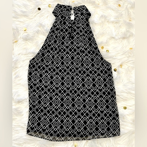 NWT JOIE
Leikyn B Black & White Ruffle Draped Silk Halter Top - Size Smallll - Picture 4 of 13